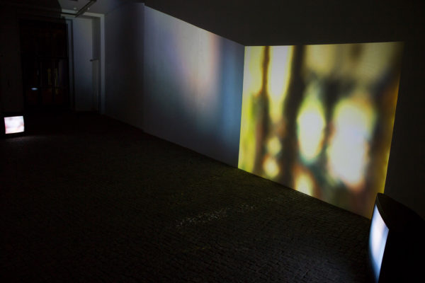 Jia-Jen Lin video projection at gr_und_berlin